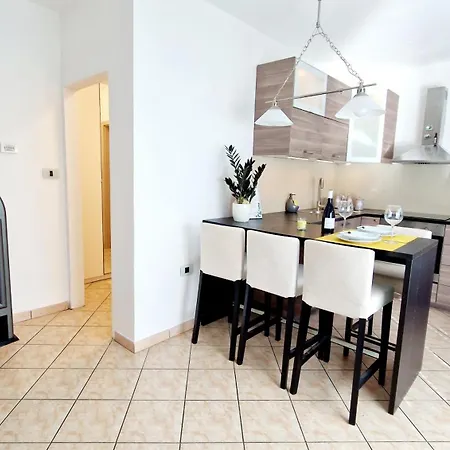 Secret Garden Apartment Crni Kal Exterior photo