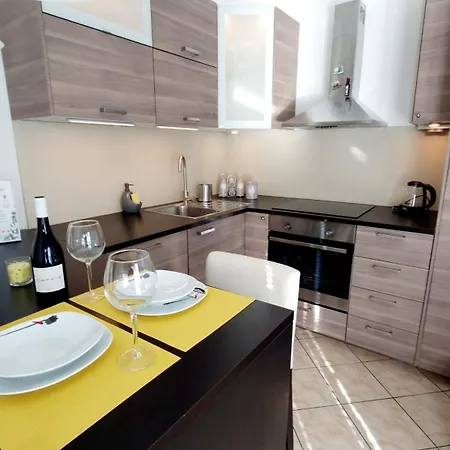 Secret Garden Apartment Crni Kal Exterior photo