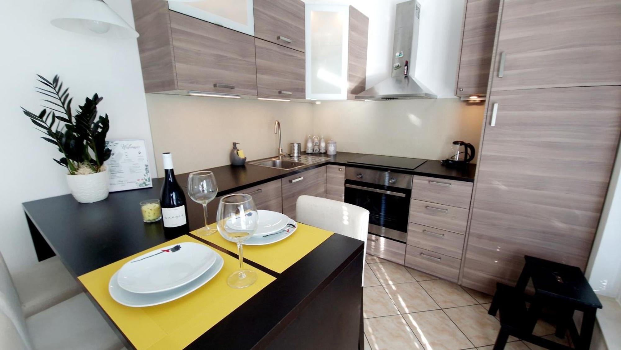 Secret Garden Apartment Crni Kal