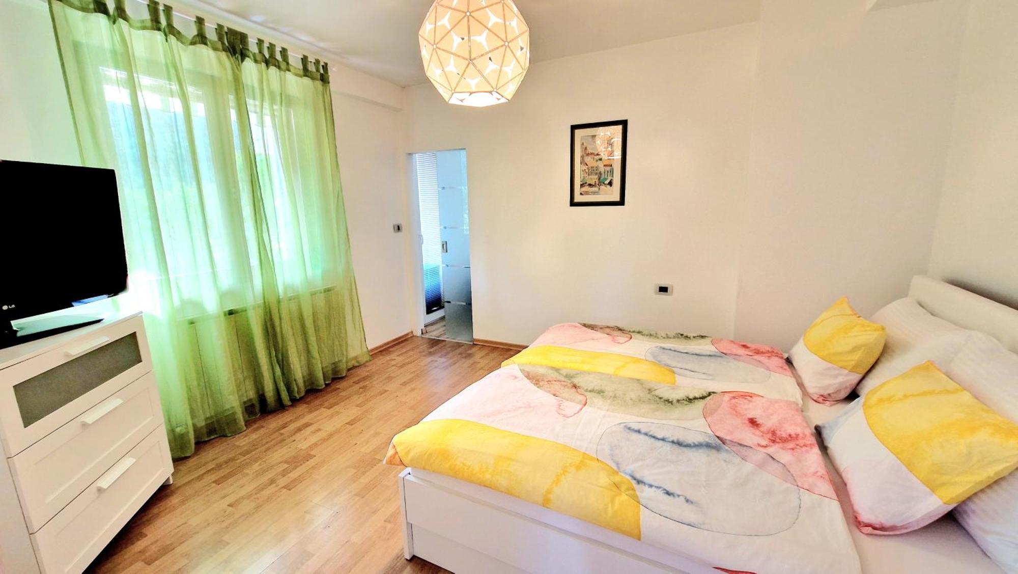 Apartment Secret Garden Crni Kal